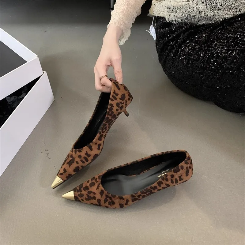 Туфли на тонком каблуке сандалии женские туфли-лодочки с острым носком 2024