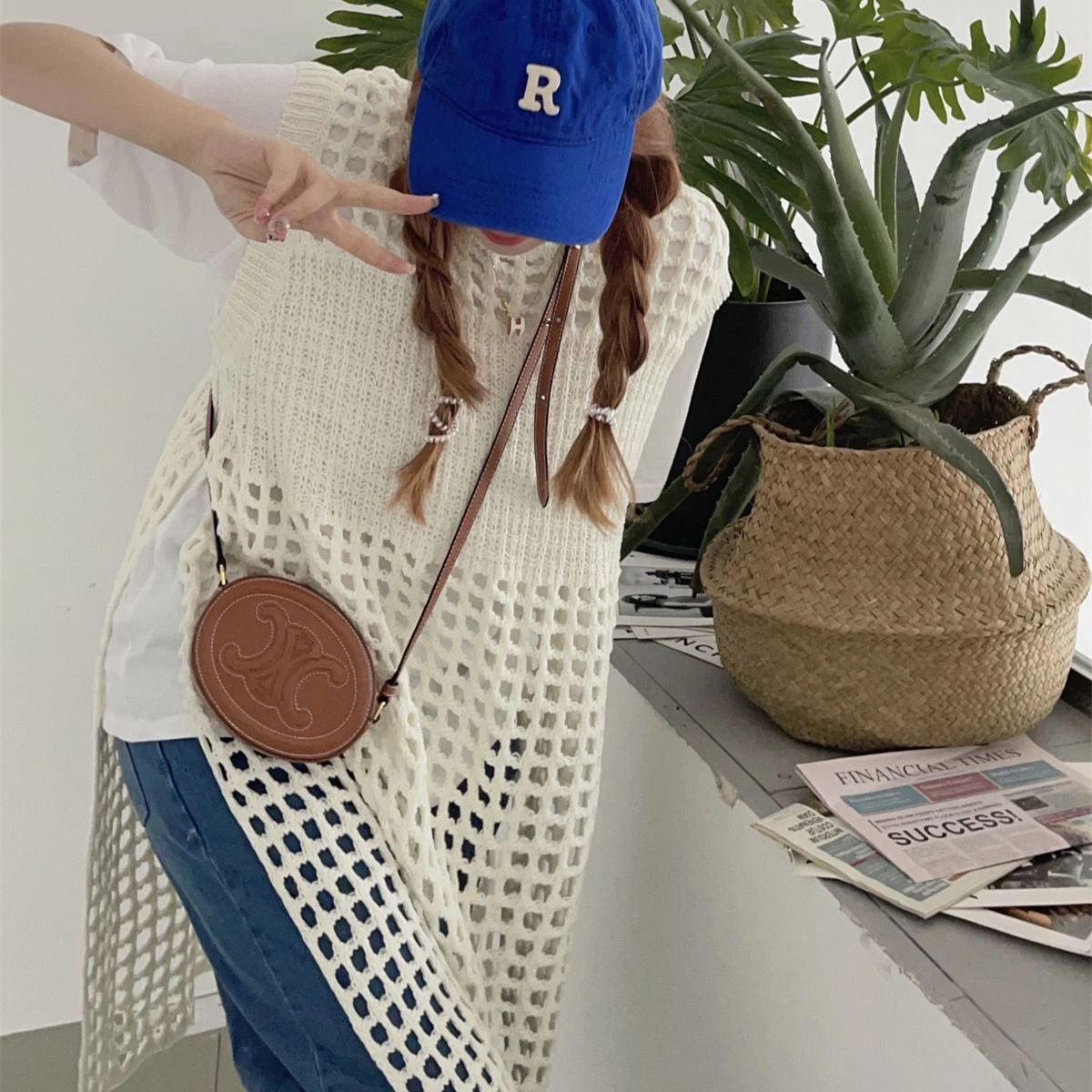 

The new French sleeveless knitting dress long senior feeling loose open fork vest dress dress