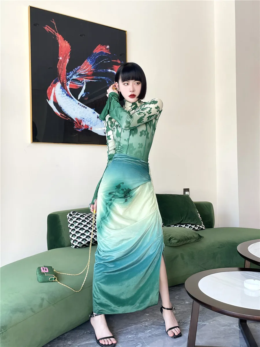 

ZCSMLL slim tops + green skirt Independent design classical new printed velvet three-dimensional tailoring slim skirt