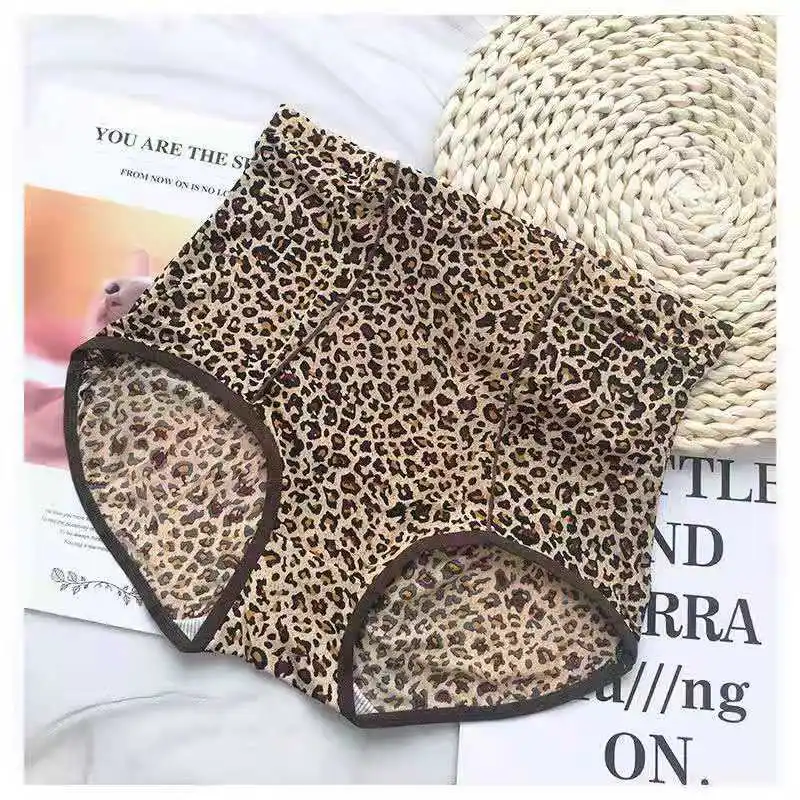 

Women's Underwear Fashion Ice Silk Comfort Boxer Pants Sexy Leopard Print Panties For Woman High Waist Seamless Panties Lingerie