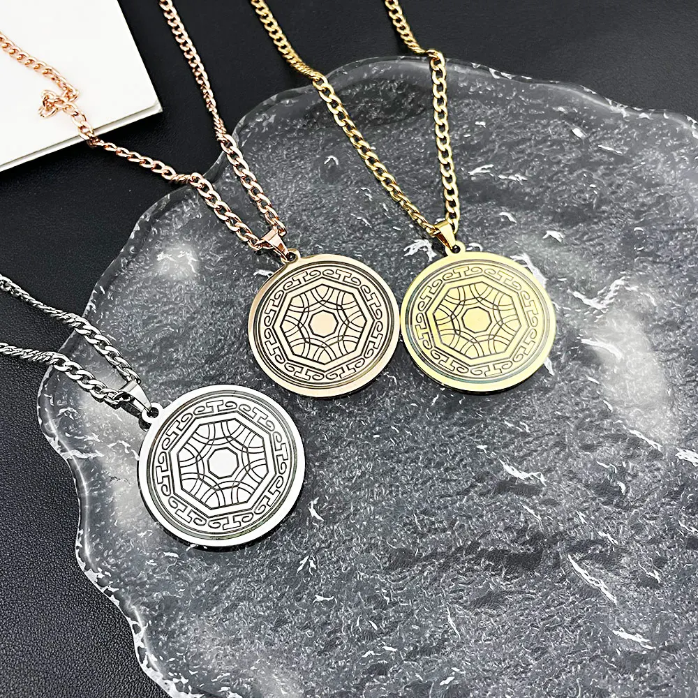 

Personalized Women Stainless Steel Necklaces Vintage Style Design Carving Flowers Round Pendant Choker Jewelry Collares De Mujer