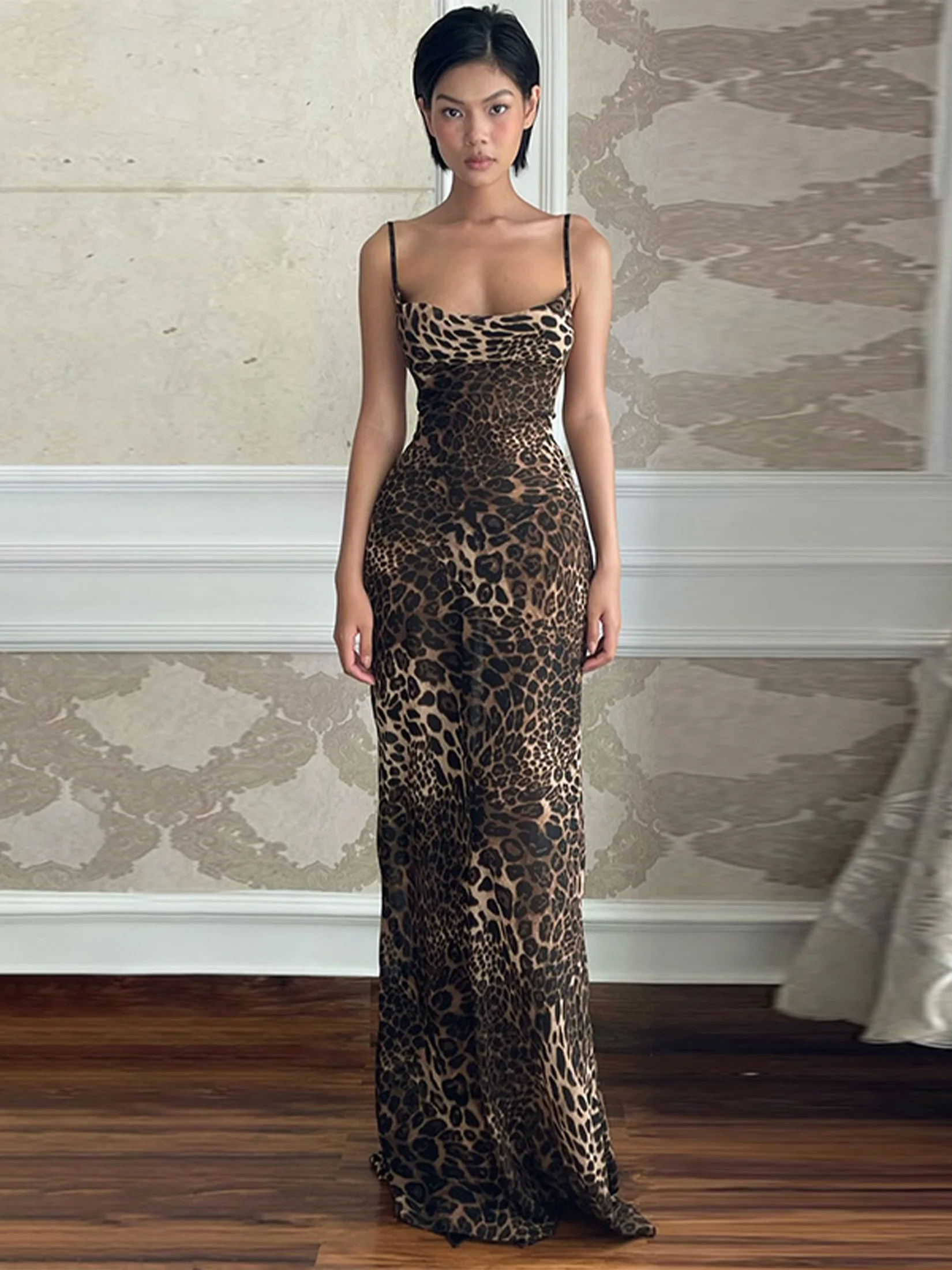 Лето 2024 сексуальный длинный сарафан на бретельках с леопардовым принтом платье