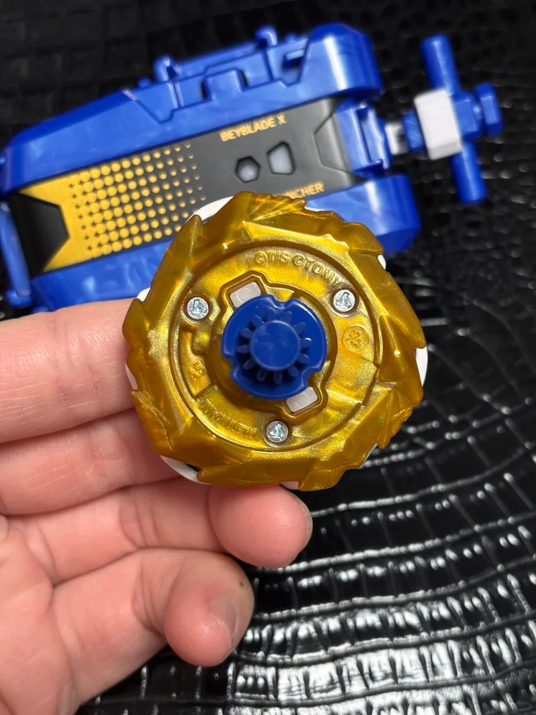 Фото Волчок Takara Tomy Beyblade X Ux 20 Roar Valkyrie: Высокопроизводительный волчок для соревновательных боев, коллекционный, для взрослых №5