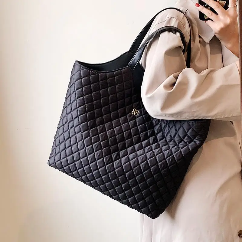 

Large Capacity Women's Shoulder Bag 2022 Autumn Winter New Simple Fashion Canvas Handbags Nylon Portable Tote Bag Imitation