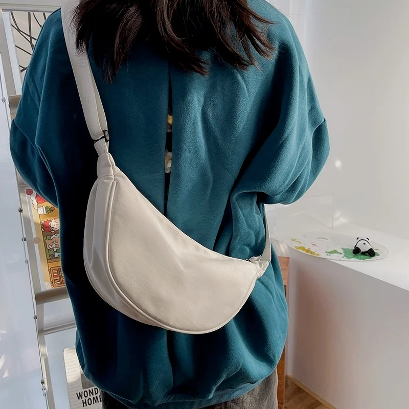 

2022 Solid Color Chest Bag For Women Large Capacity Travel Crossbody Female Half Moon Belt Bag Ladies Daily Street Fanny Packs