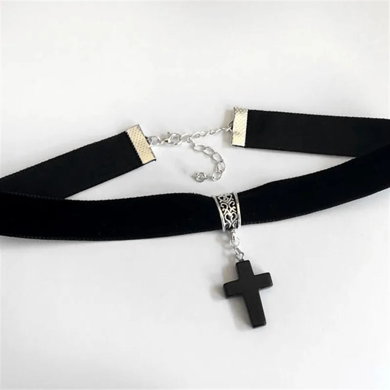 

2022 New Simple Natural Style DIY Jewelry Popular Velvet Cross Necklace Cross Pendant Necklace Jewelry