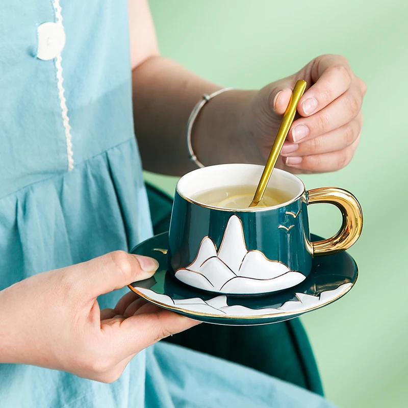 

Summer Luxury Friends Coffee Cup Portable European Creative Coffe Cups Reusable Porcelain Tasse Koffie Kopjes Drinkware Ed50bd