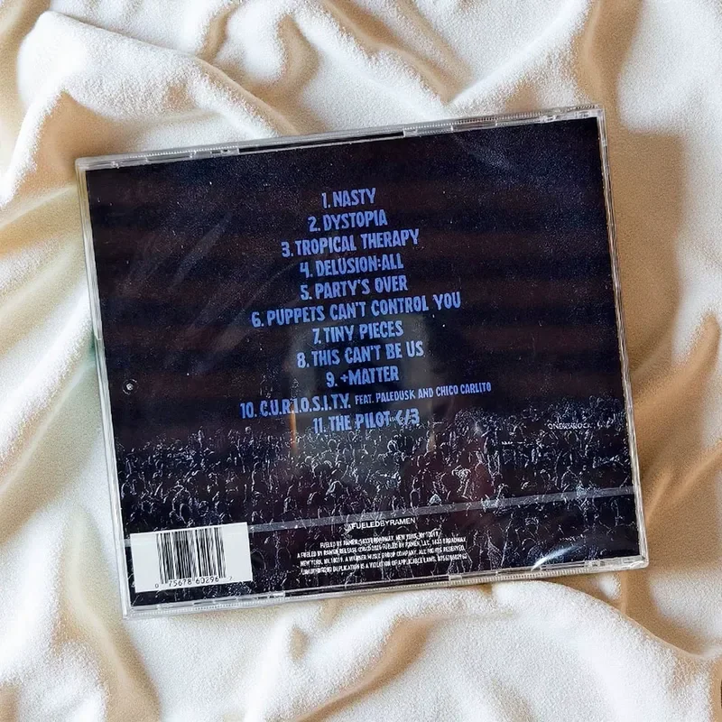 Фото Оригинальный CD-альбом OK ROCK DETOX ONE, европейская версия, для японской рок-группы №3
