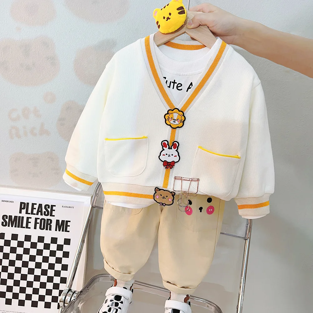 

Новый весенний мультяшный кардиган для мальчиков, костюм из трех предметов, милый Повседневный Спортивный костюм с запахом для мальчиков в ...