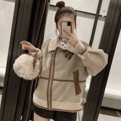 

2022 autumn new European and American style women's loose lamb wool stitching retro all-match warm motorcycle jacket