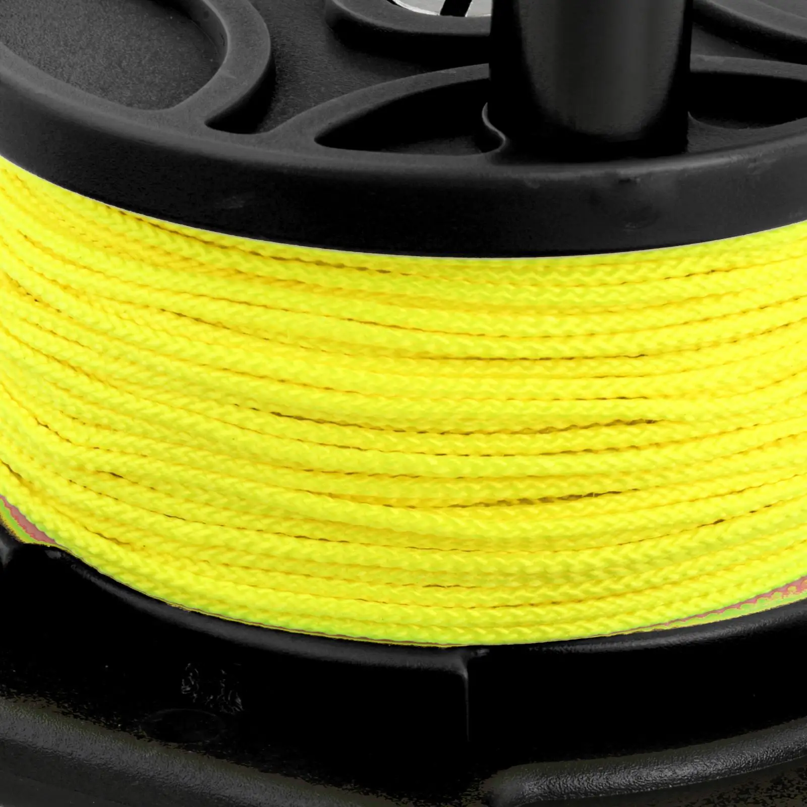 Универсальное оборудование для подводного плавания 46 м/83 м |