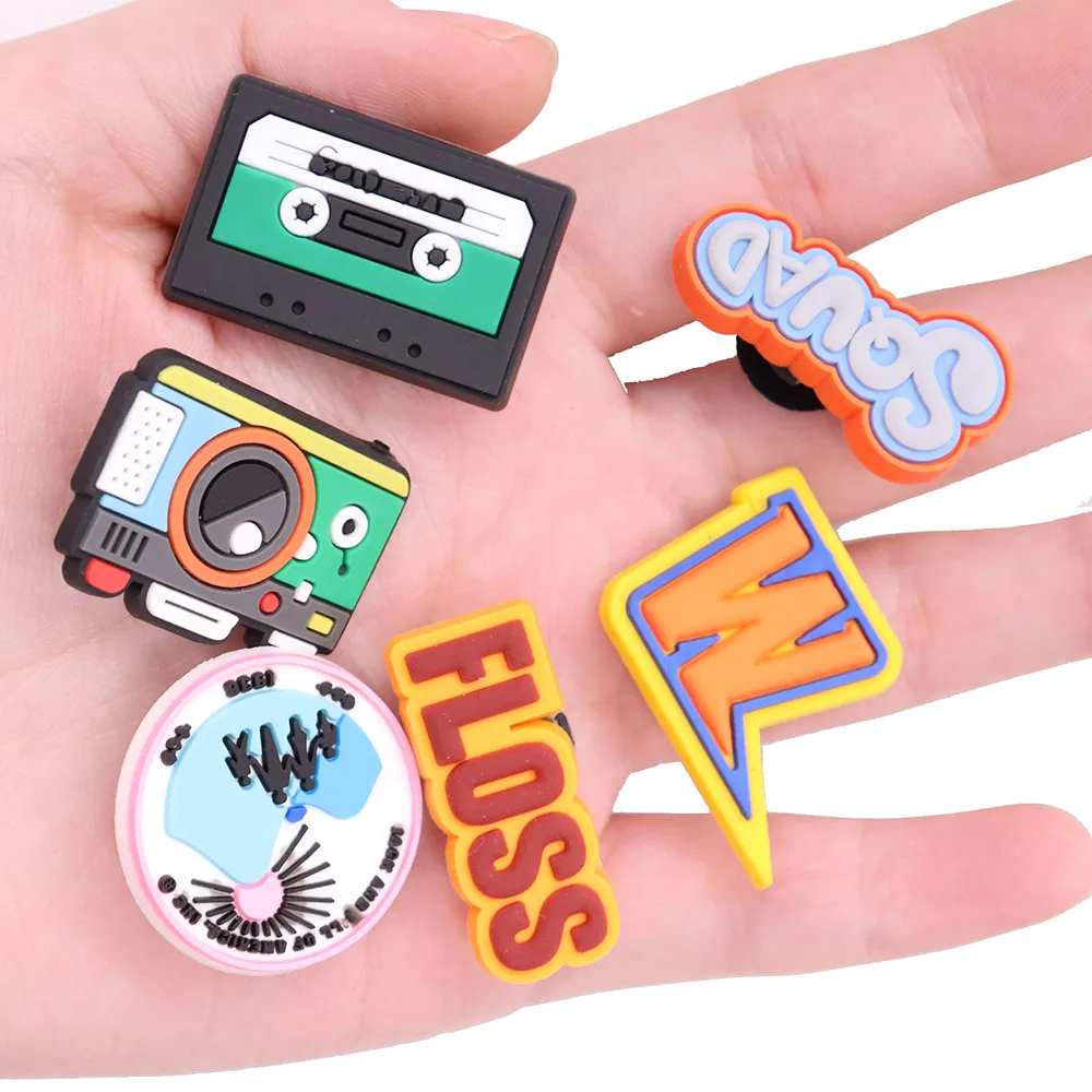 

6 шт. ПВХ ворона Jibz Пряжка Kawaii W команда Floss камера лента горный солнце мультфильм ворона шармы силиконовая ворона