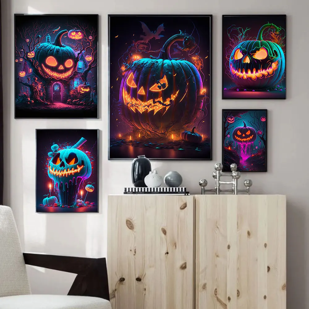 Рисунок 3 - Неоновые постеры в виде тыквы на
