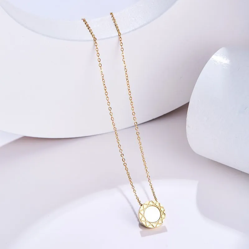 

Change Better Sun Flower Natural White Fritillaria Pendant Necklace Women Fashion Gold Color Stainless Steel Chain Female Choker