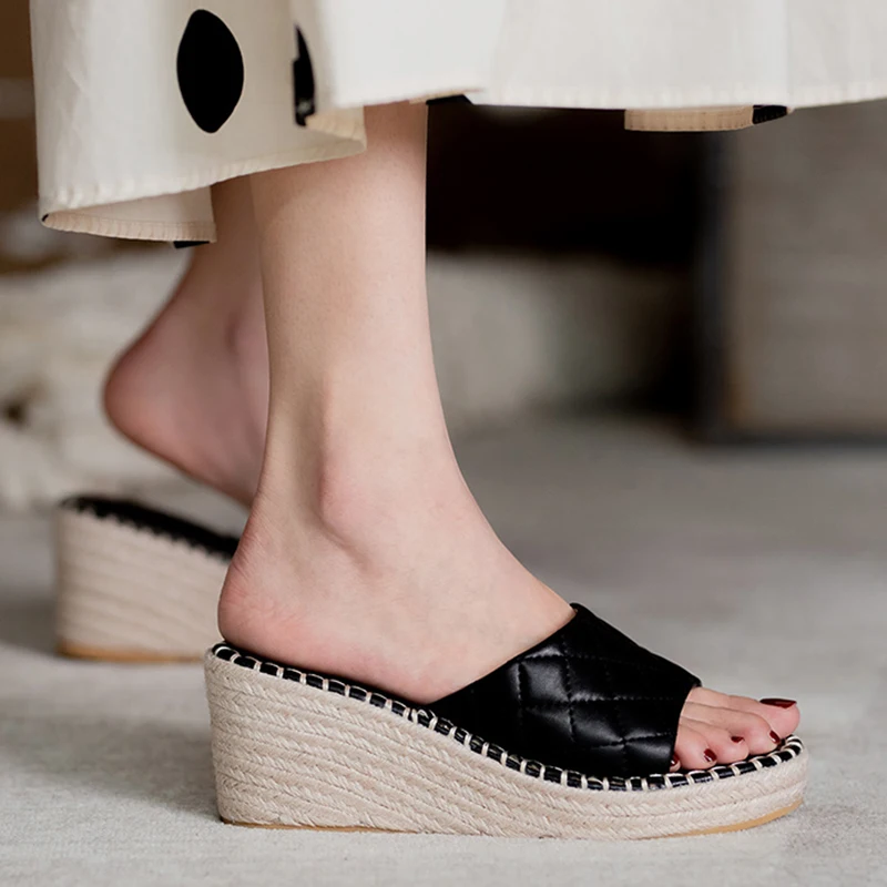 

Women Slippers Diamond Lattice Fish Mouth Shoes Woven Side Wedges Slippers Women New Retro Slides Beach Dress Sandals Women 2022