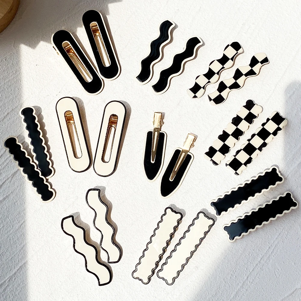 

2 Pcs/Set New Women Vintage Black and White Geometry Ornamentr Hair Clips Adult Lovely Alloy Hairpins Female Hair Accessories