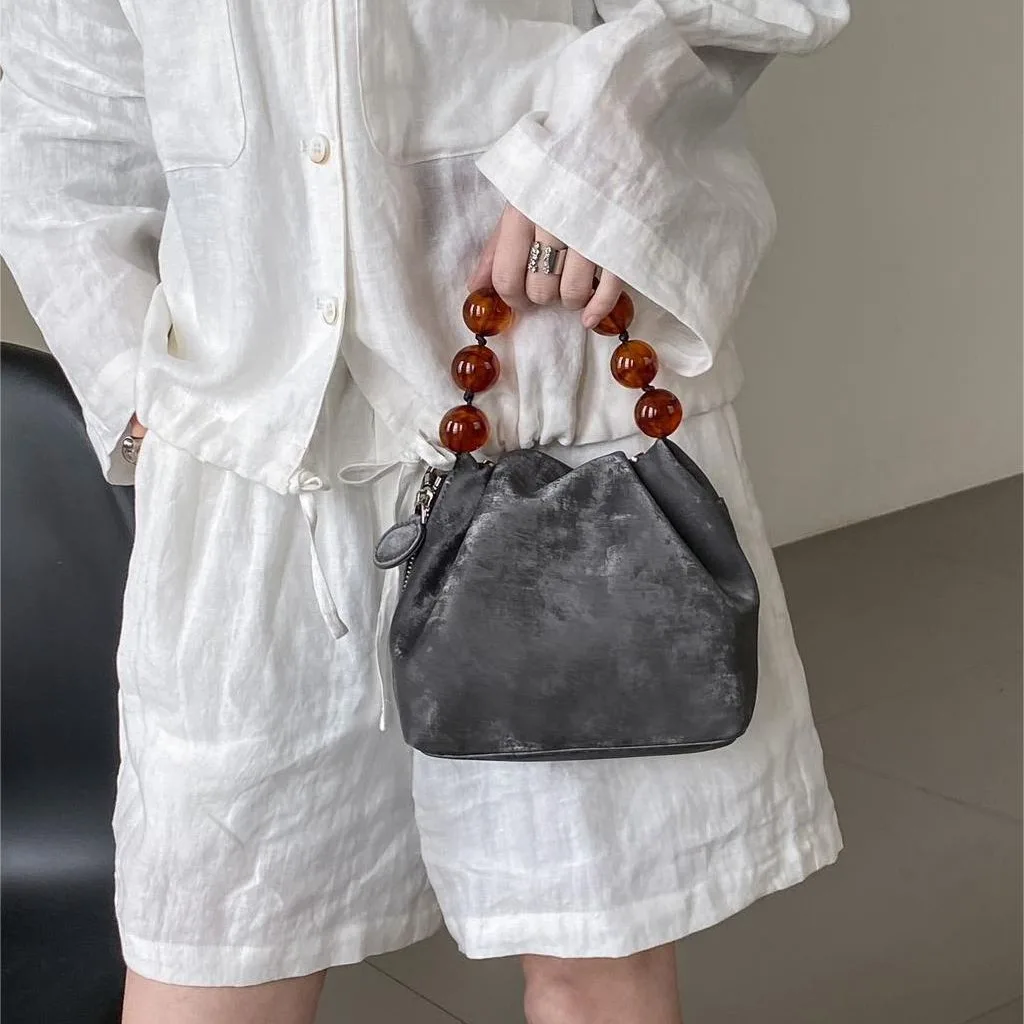 Женская сумка через плечо UKF с ракушкой и бусинами