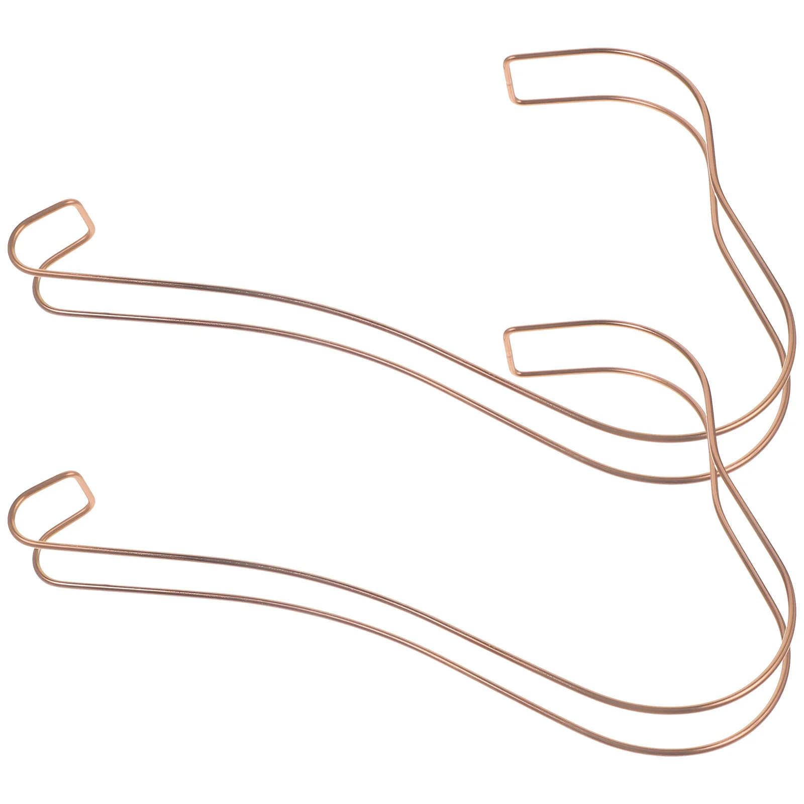 Носилки для обуви женщин. Женские сандалии. Полки демонстрации. Тип магазина.