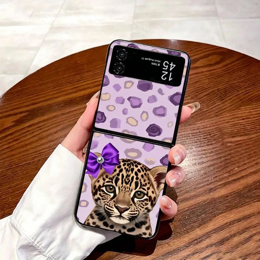 Фото Чехол Stripe Litter Tiger для Samsung Galaxy Z Flip 7 6 5 4 3 Z Fold 7 6 5 4 3 №3