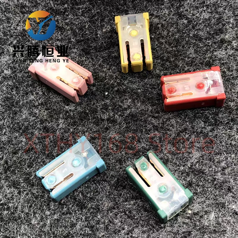 

Предохранитель серии 695 Автомобильный предохранитель 15A 20A 25A 30A 40A 50A 60A Прямоугольный маленький тип Автомобильный картридж Предохранитель с прорезями Автомобильный предохранитель