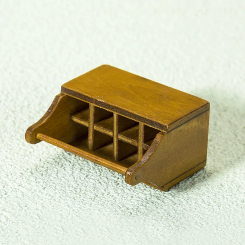 

1PC 1: 12 Doll House Home Scene Decoration Mini Wooden Toolbox Mini Hardware Storage Box