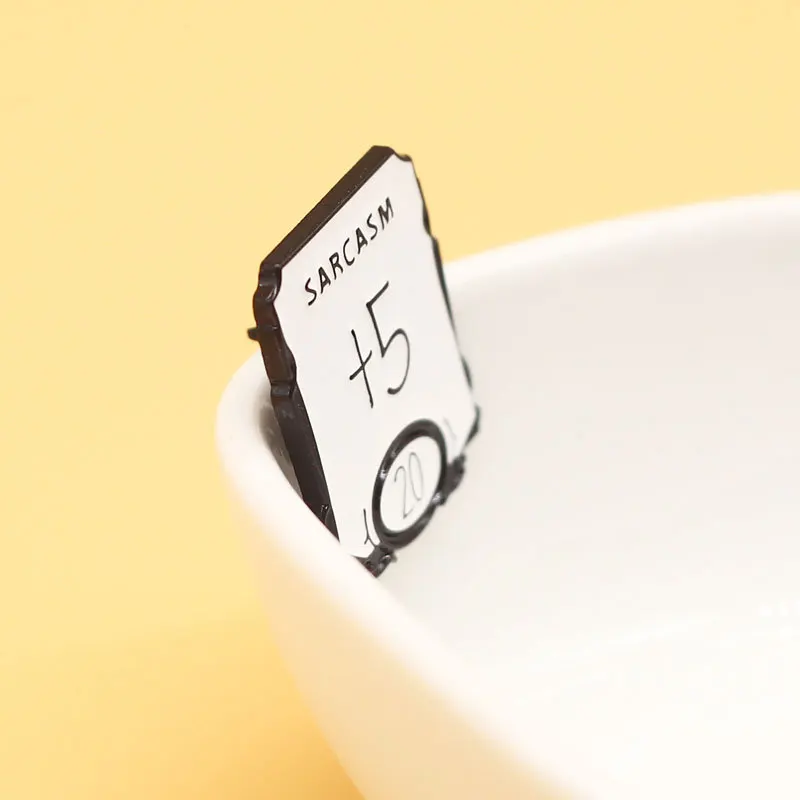 Металлическая брошь в стиле ролевых игр подземелье игральные кости DnD D20 значок