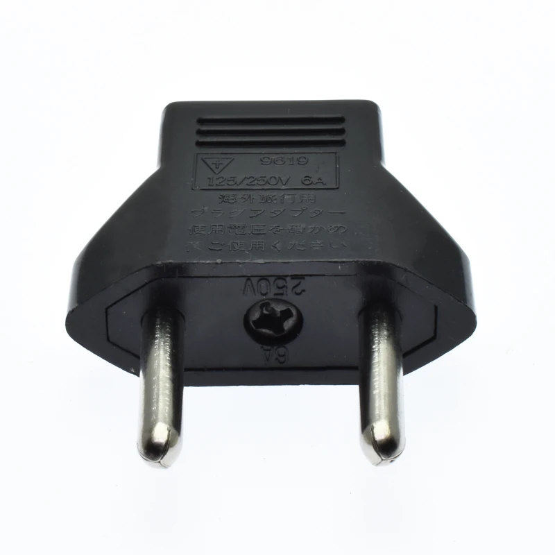 Портативное универсальное зарядное устройство переменного тока с вилкой US на EU