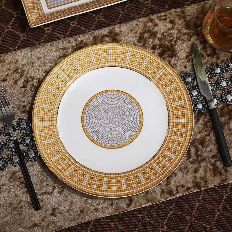 

Керамическая сетка из костяного фарфора для еды в западном стиле, домашняя Скандинавская тарелка, набор красных тарелок, тарелка в Европейс...