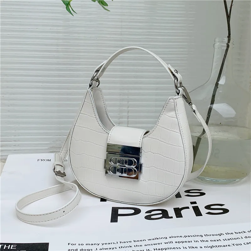 New 2023 Fashion Women's Skew Straddle Bag Trend Versatile Small Design Shoulder Portable Underarm Bags Women Purse And Handbags