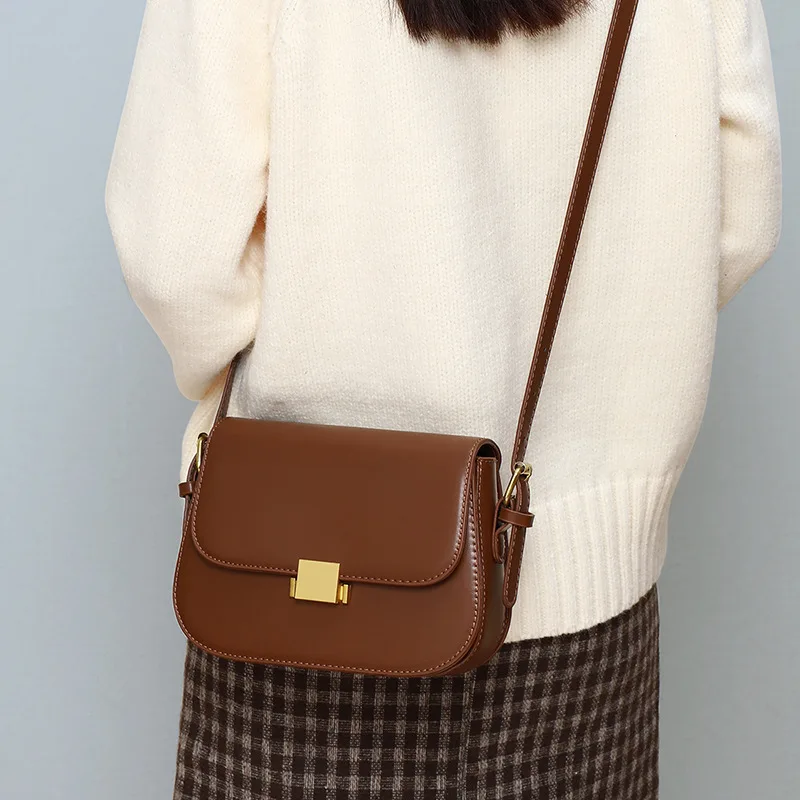 2023 new women's bag crossbody bag summer ladies leather light luxury senior sense armpit bag small package