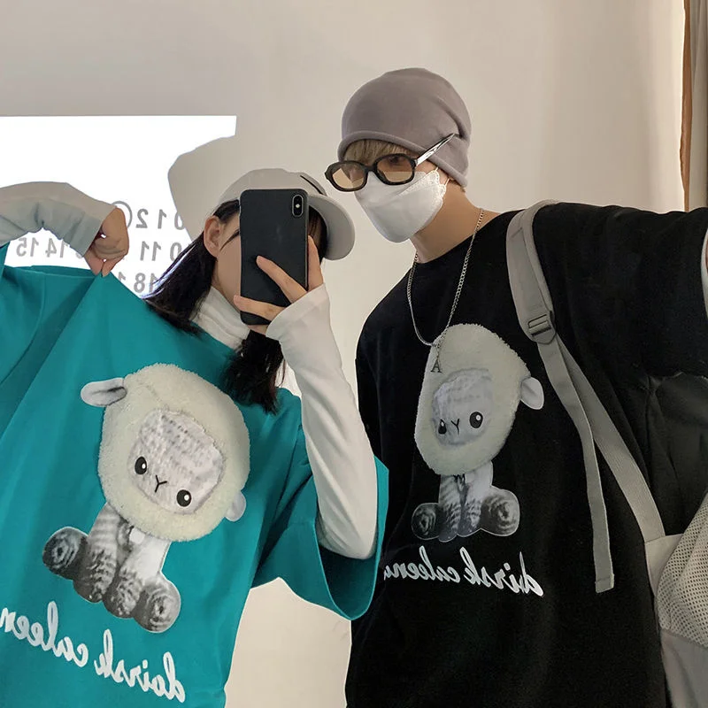 

Футболка мужская с принтом овечьей шерсти, милая уличная одежда в Корейском стиле, Повседневная Свободная рубашка с круглым вырезом, Топ ун...