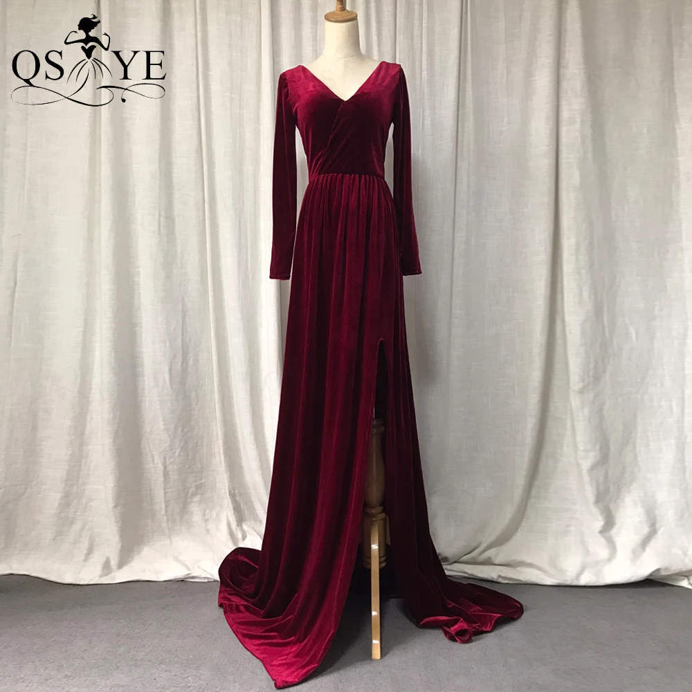 

Бархатное платье с V-образным вырезом, длинным рукавом и открытой спиной