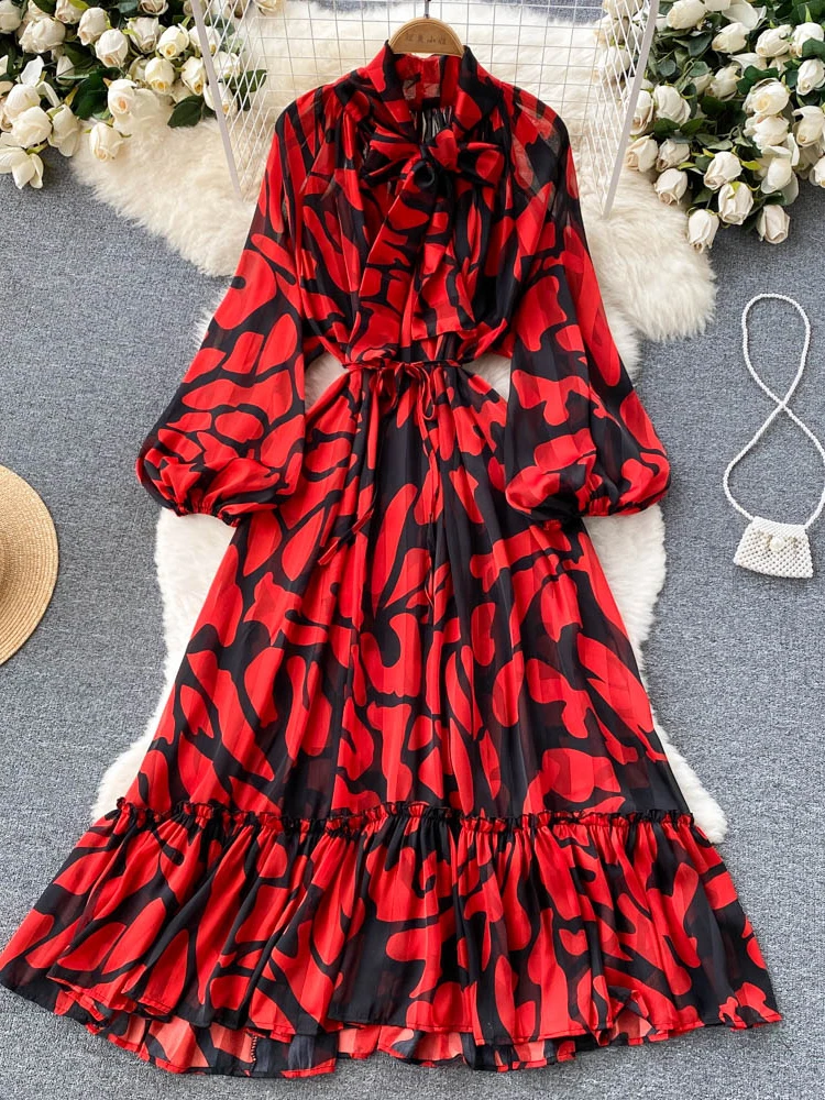 

Women Bohemian Long Dress Spring Autumn Vintage Print Lotus Leaf Pleated Dresses Ladies Elegant Loose Lantern Sleeve Party Dress