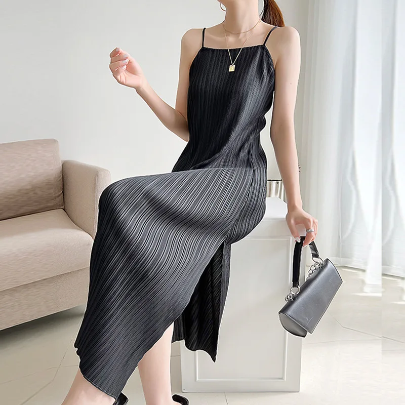 

Miyake spring and summer new style pleated suspender dress style thin shoulder strap slit straight skirt long bag skirt