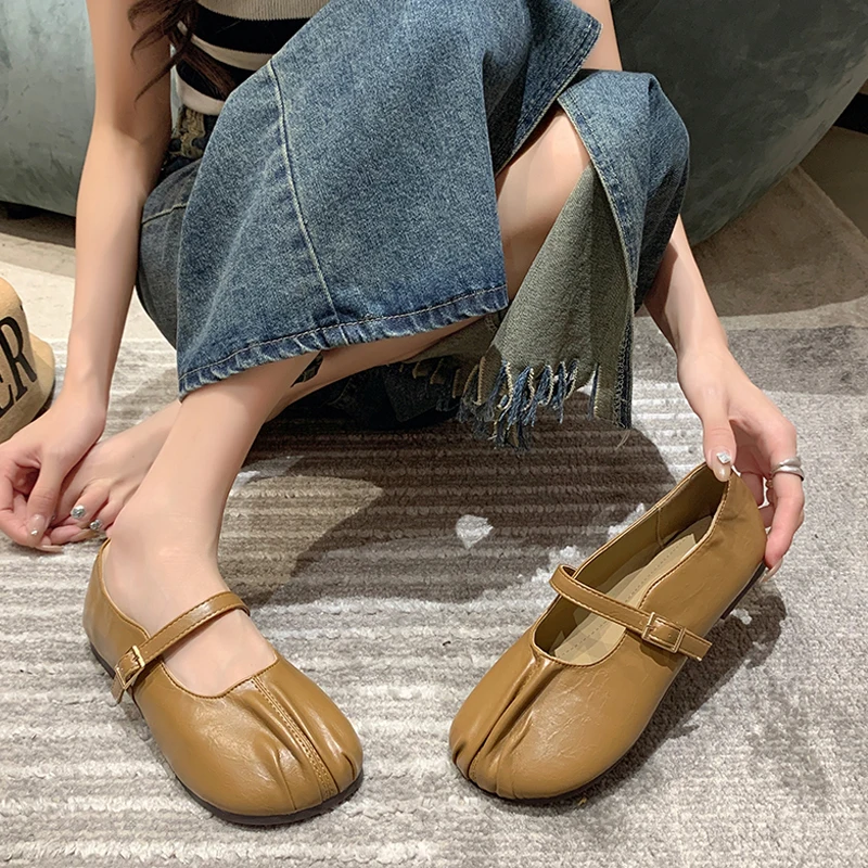 Retro Soft Leatherette Mary Jane Shoes Woman Concise Round Toe Pleated Design Ballet Flats Ladies Vintage Comfy Loafers