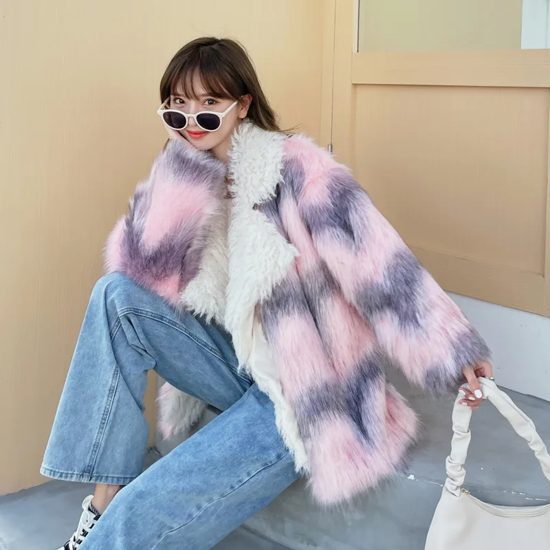 Пальто из искусственного лисьего