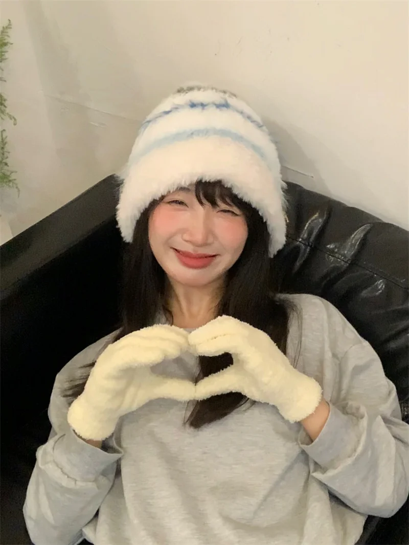 Thickened Plush Knitted Hat for Women Autumn and Winter Cold-Proof Woolen Cap Warm Earmuff Face-Looking Korean Sle Big Head...