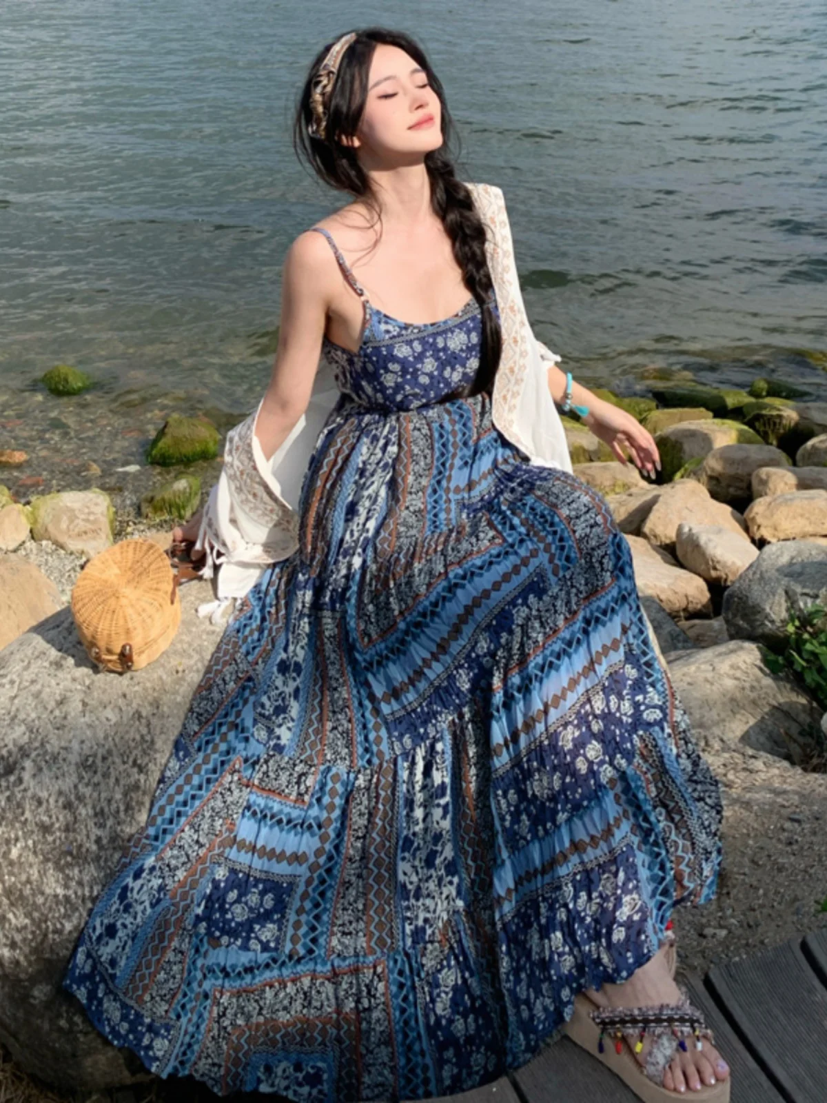 Yunnan Синьцзян Северо-Западная туристическая одежда Этническая вышивка открытый