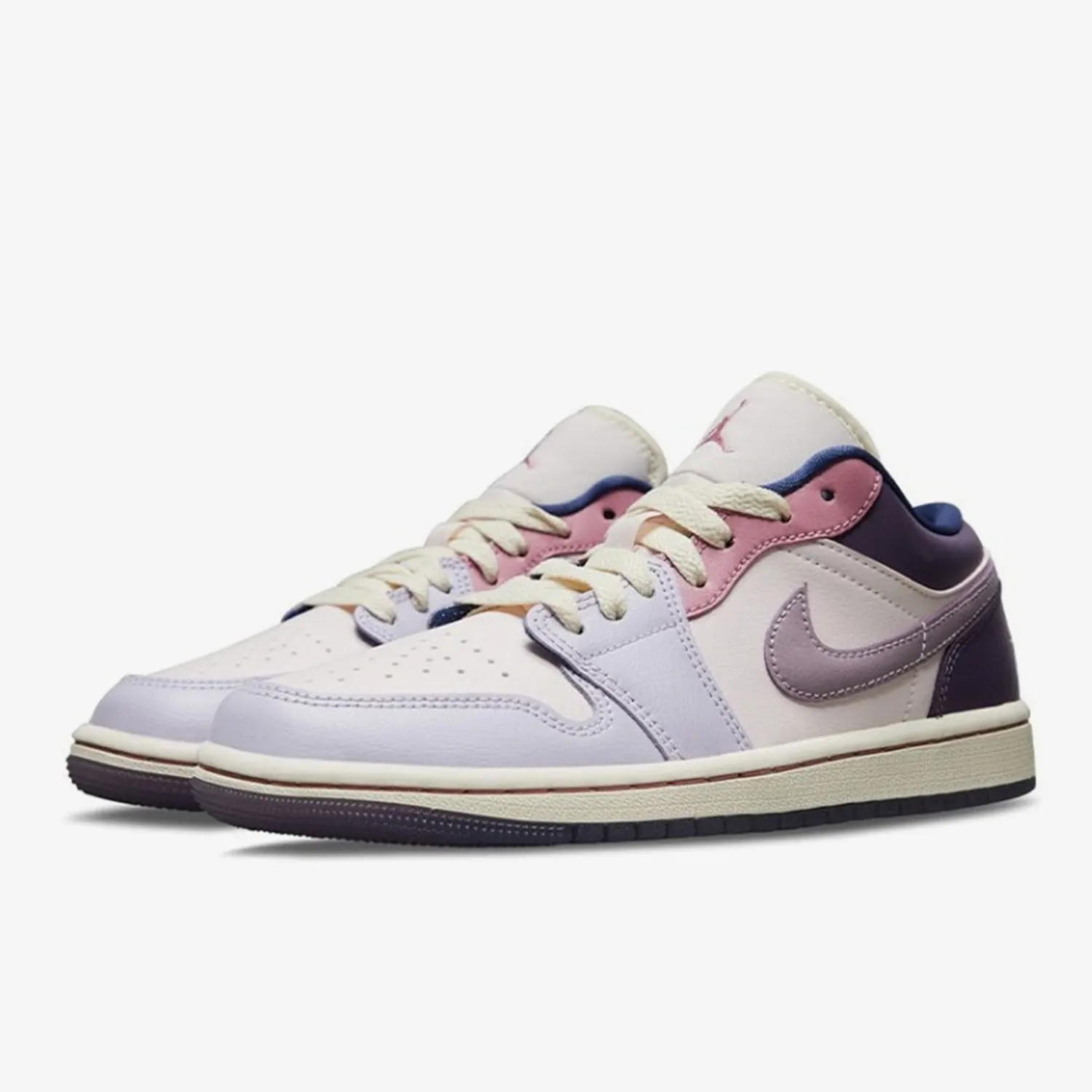 Фото Женские повседневные кроссовки Nike Authentic AIR JORDAN 1 с низким верхом DZ2768-651 №1