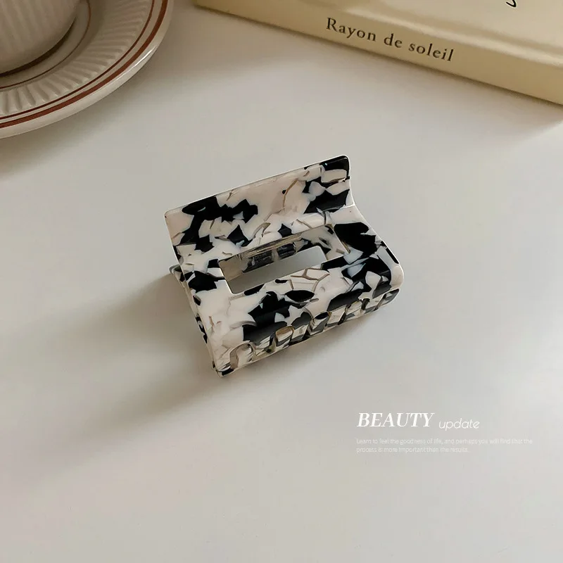 

LOVOACC Vintage Black White Contrast Color Square Hair Claws for Women Mujer Big Hollow Geometric Arcylic Shark Clip Accessories