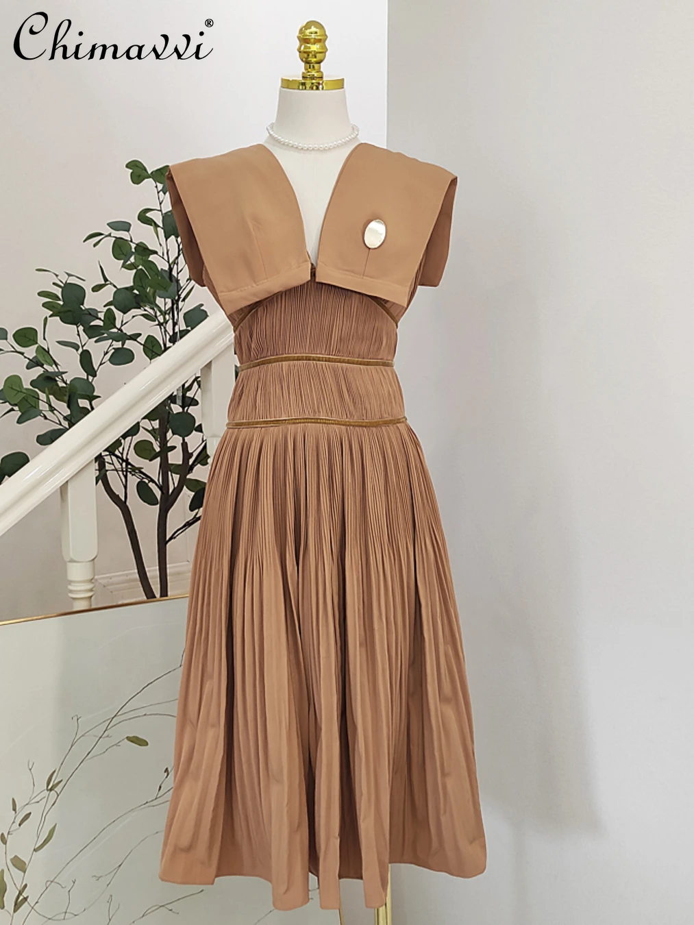 

French Fashion Design Heavy Pleated Pleated Dress High Waist Slimming V-Neckline Mid-Length Dresses for Women 2022 Summer