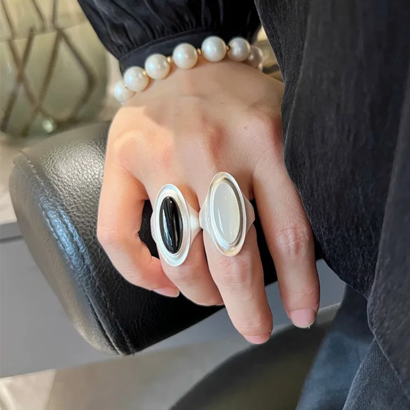 

Женское кольцо с черным агатом, в стиле панк