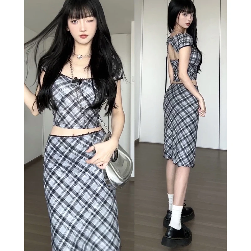 Женский комплект GIDYQ из футболки и юбки