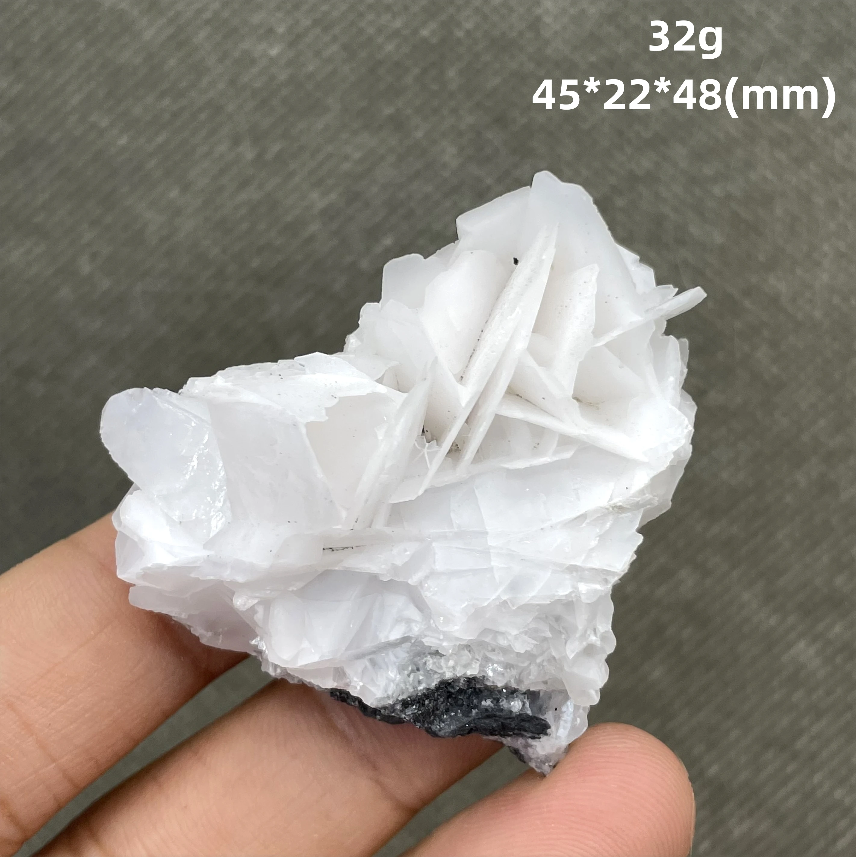 

Флуоресцентный кальцит QIANCHUAN