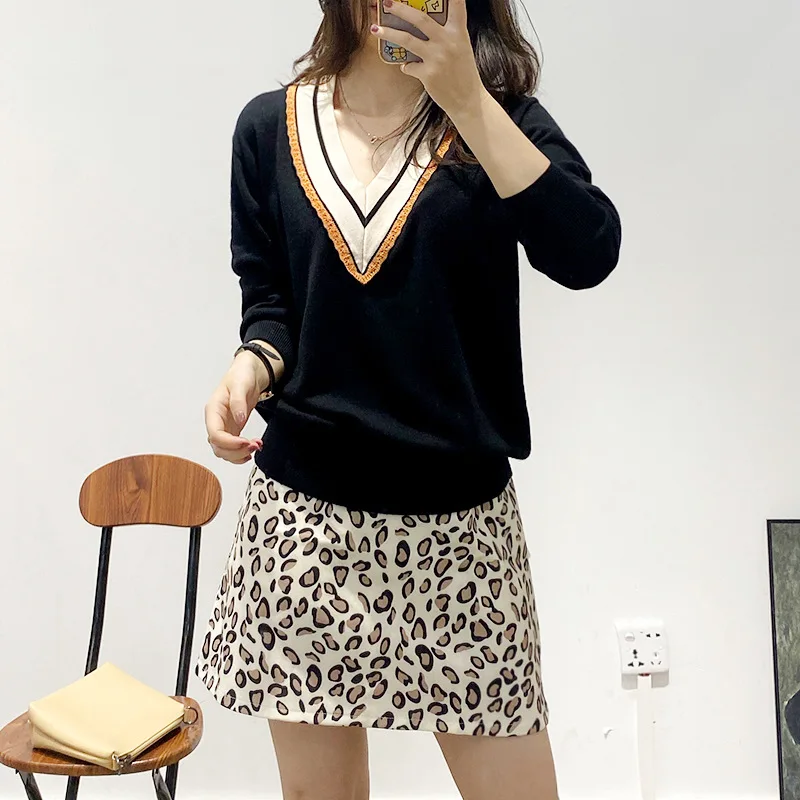 

Preppy Style Black Color V-Neck Knit Pullovers Sweater Fall Full Sleeves Loose Lazy Oaf Design Lady Casual Tops Jumpers