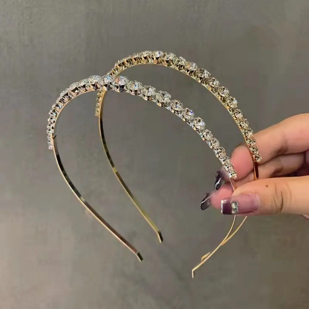 

Блестящие бриллиантовые аксессуары для волос