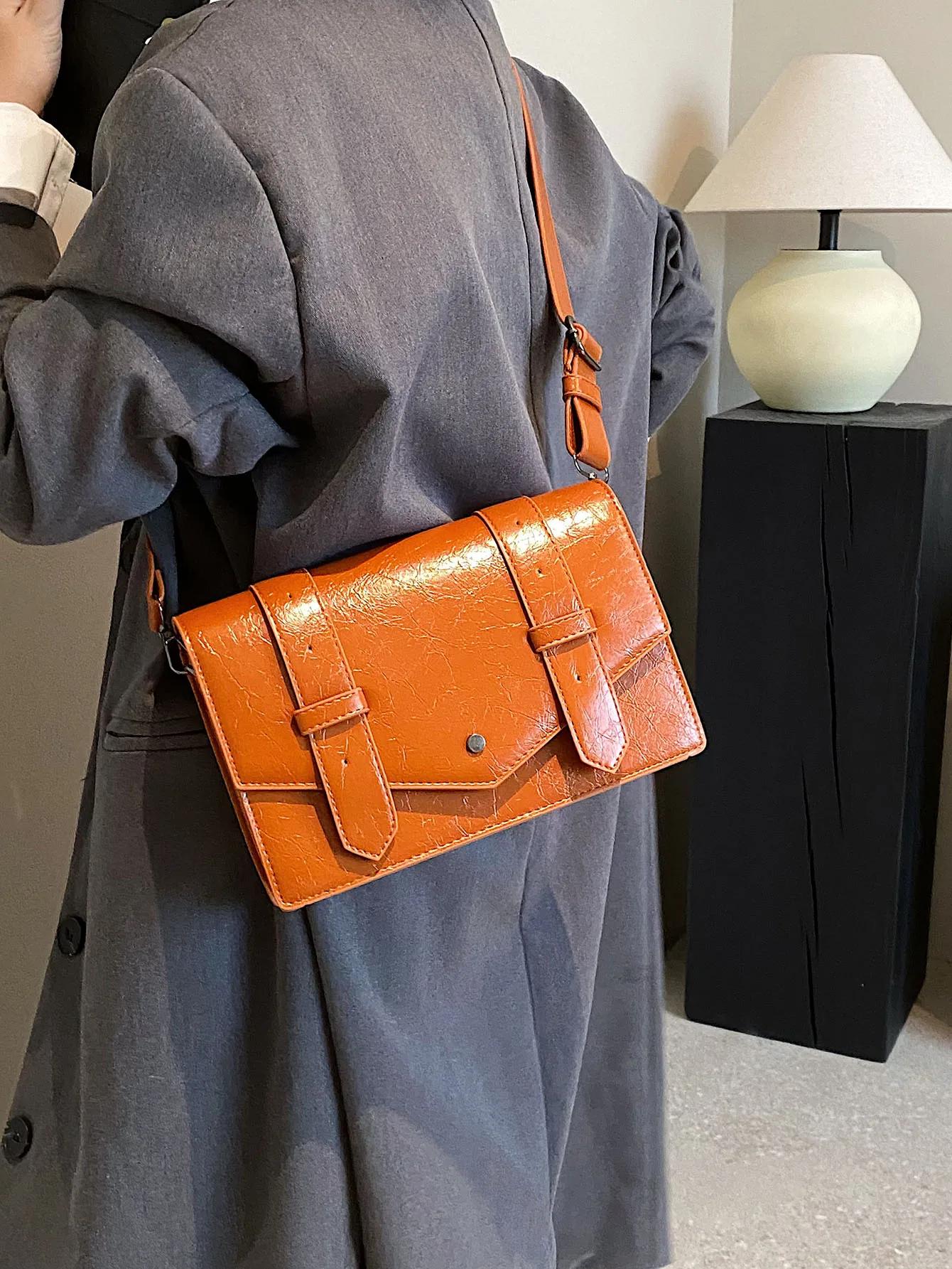 

VC Luxury Flip Style Shoulder Bags for Women Vintage Designer Pu Leather Crossbody Bag Fashion Commuting Women's Messenger Bag