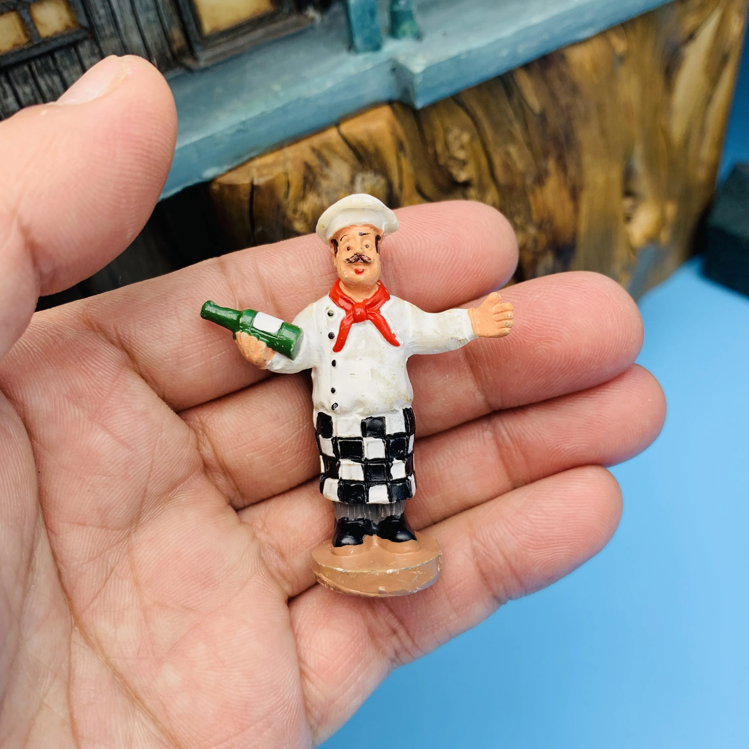 

Миниатюрная садовая скульптура