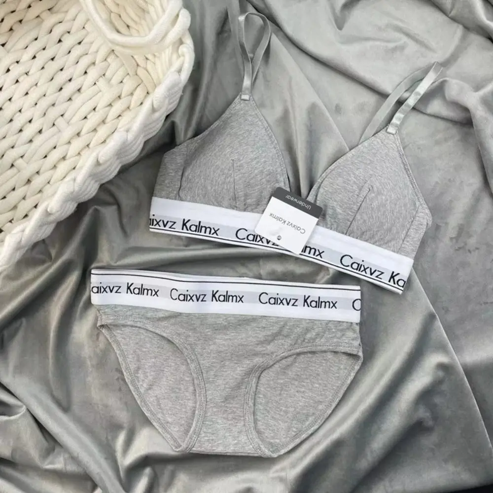 Комплект женского нижнего белья с V-образным вырезом и открытой спиной