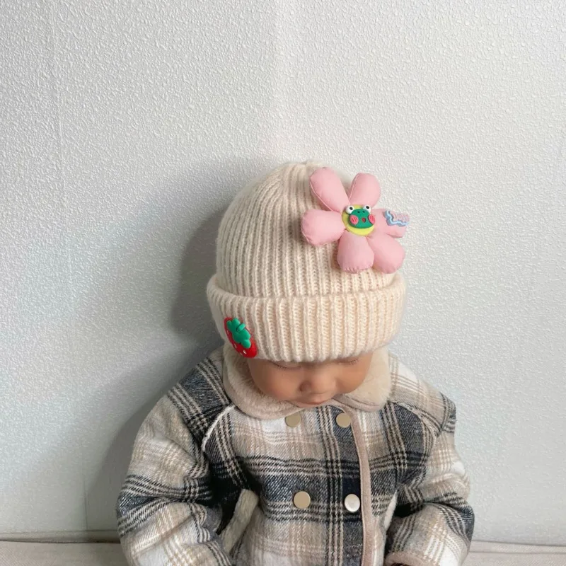 

Cute Children's Knitted Beanie Hats Warm Autumn Winter Big Flower Flapped Strawberry Thickened Stripe Woolen Cold Cap Boys Girls